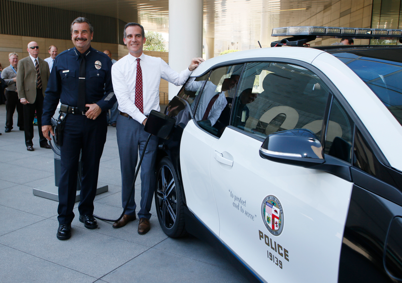 Illustration for article titled Toaster Oven Or LAPD?